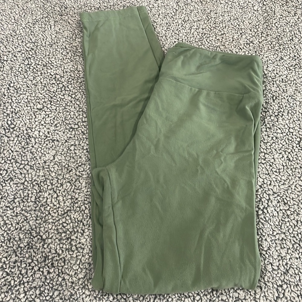 Sage green Lularoe leggings Xs
